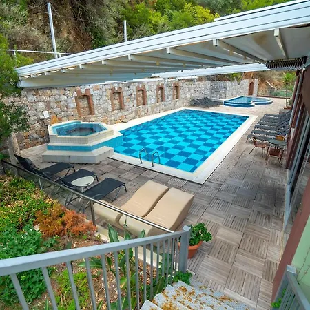 Turunc Resort Hotel ホテル トゥルンチュ